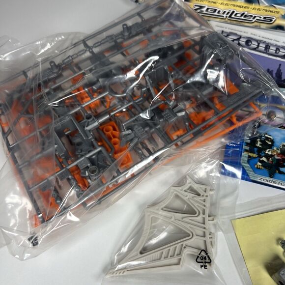 Hasbro ZOIDS Z-Builders 1/72 Dimetra Ptera BZ-106 2003 NEW Crushed Open Box - Picture 6 of 12